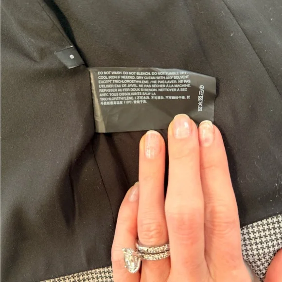 Theory Shrunken Women’s Blazer in Houndstooth - Picture 13 of 14